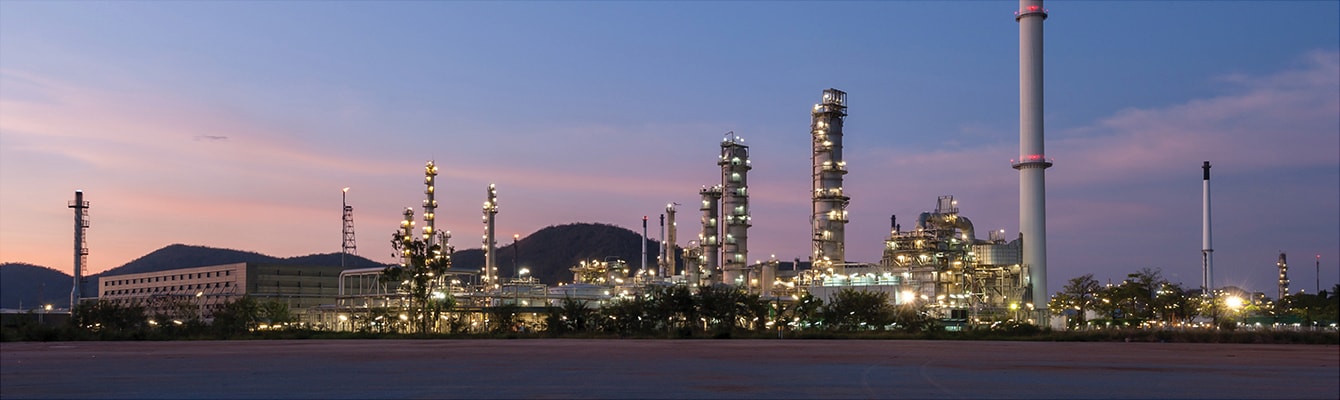 oil gas refinery desert sunset screen xl.jpg